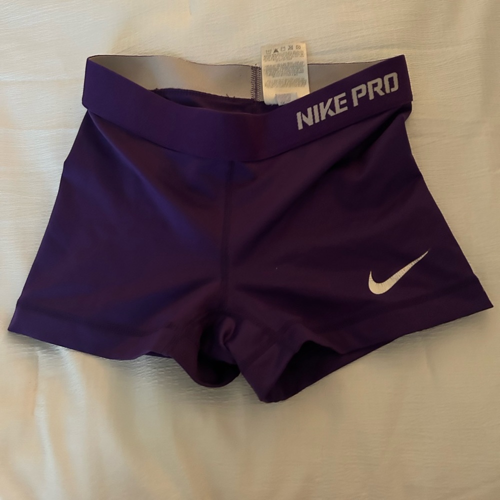 Women Nike Pros XS